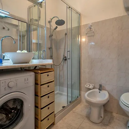 Giommy 163: E Confortevole Apartment