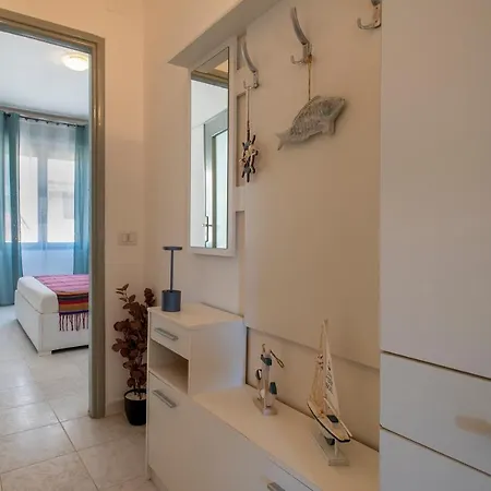 Apartment Giommy 163: E Confortevole
